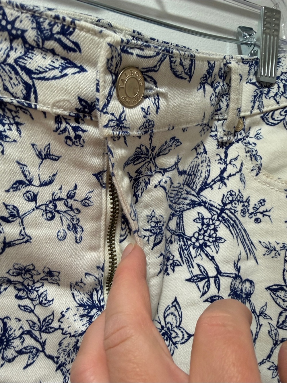 Talbots Womens Toile Bird Nature Blue White Mini Skirt 10 Nautical Preppy Artsy - Picture 2 of 8